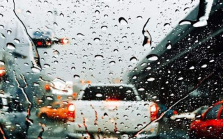 Чотири правила безпечної їзди під час дощу – поради для водіїв