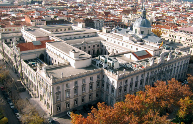 В Испании оштрафовали мужчину, который явился в полицию голышом