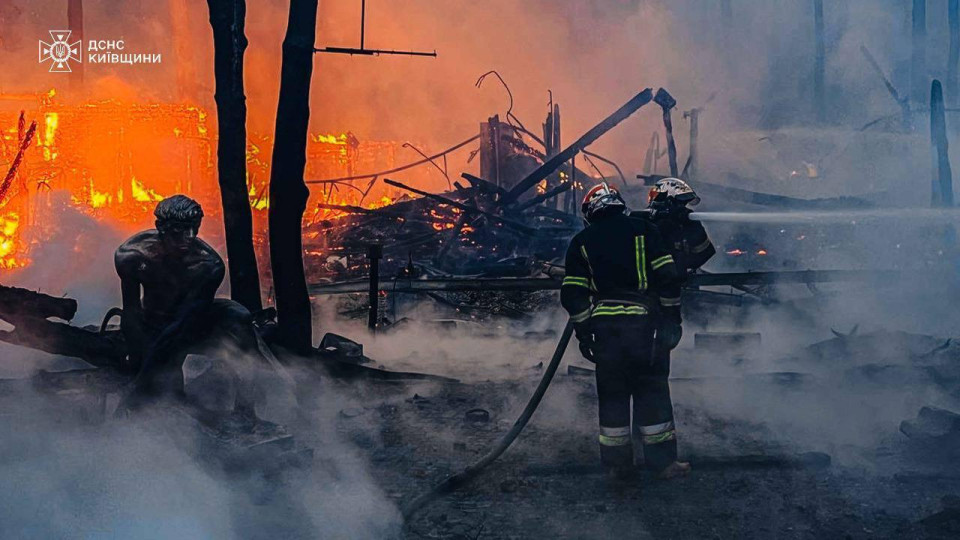 Під Києвом майже повністю згорів легендарний ресторан «Партизан» – фото та відео