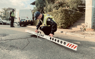 В Киеве проверяют состояние покрытия дорог на наличие ям и оседаний перед зимой