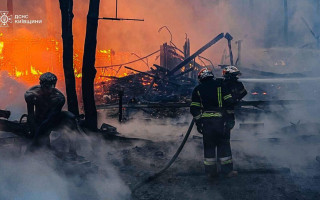Під Києвом майже повністю згорів легендарний ресторан «Партизан» – фото та відео