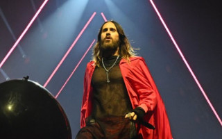 Співак Джаред Лето заявив, що скучив за росіянами, а війну в Україні назвав «проблемою», відео