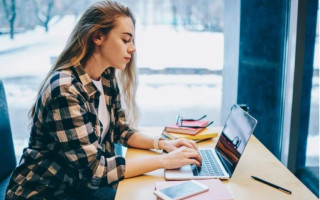 Які існують особливості порядку звільнення працівників молодше 18 років