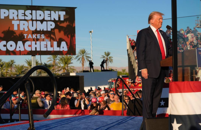 У США затримали озброєного чоловіка, який намагався потрапити на мітинг Дональда Трампа