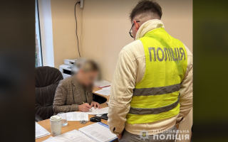 В Киеве подозревают должностное лицо коммунального предприятия в закупке соли для посыпания дорог с убытками на 11,7 млн ​​грн