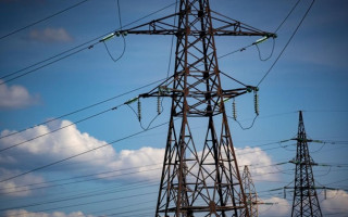 На Рівненщині енергетичну компанію зобов’язали повернути громадам майже мільйон за переплачену енергетику