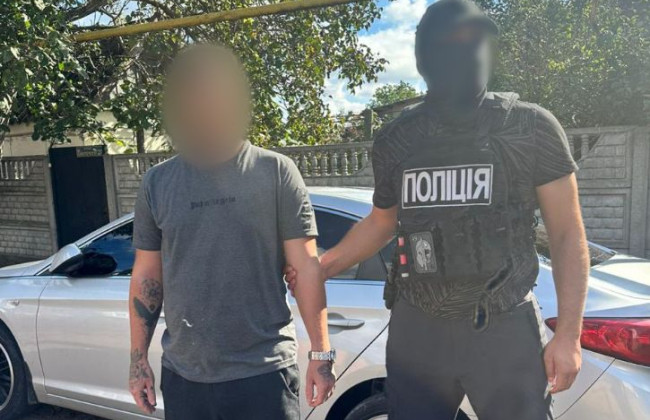 В Одесской области задержали дельца, который за $7 000 обещал уклонистам помочь с выездом за границу