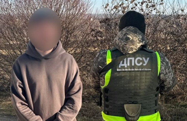 На Буковине мужчина хотел нелегально попасть в Румынию, но заблудился и вызвал спасателей
