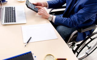 Чи мають право на податкову соціальну пільгу особи з інвалідністю ІІІ групи з дитинства