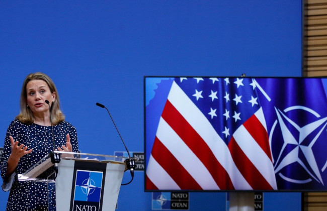 «На том месте, где были» – посол США при НАТО Джулия Смит отреагировала на некоторые пункты Плана победы