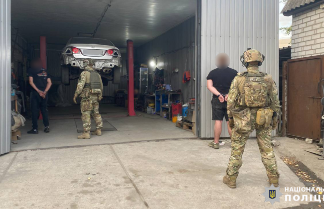 В Черкасской области задержали дельцов, заработавших более 31 млн грн на продаже автомобилей для ВСУ