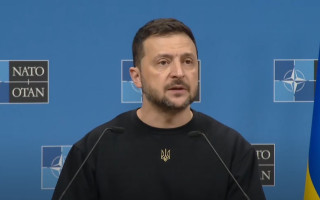 Ми ніколи не говорили про те, що готуємось створити ядерну зброю, — Зеленський