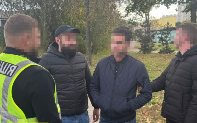 За $10 000 делал уклонистов «студентами» польского вуза для выезда за границу – в Киеве задержали студента-юриста