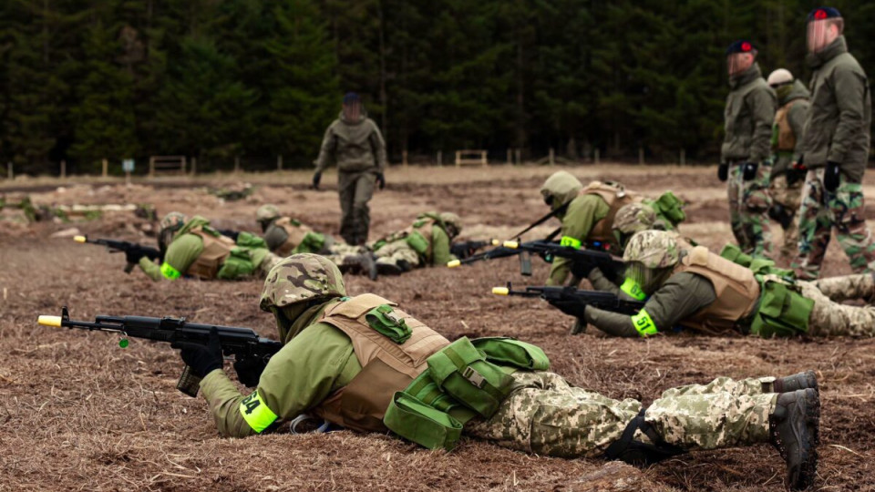 Понад 100 тисяч українських військових пройшли підготовку за кордоном