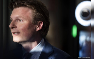 Украину пригласят в НАТО после того, как она поборет коррупцию – Reuters