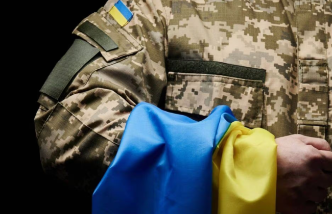 На Закарпатье мужчина обманул семью погибшего на войне крестника на 7 миллионов гривен