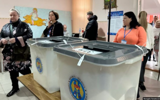 В Молдове проходят президентские выборы и референдум о вступлении в ЕС