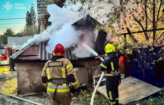 У Шевченківському районі Києва сталася смертельна пожежа, фото