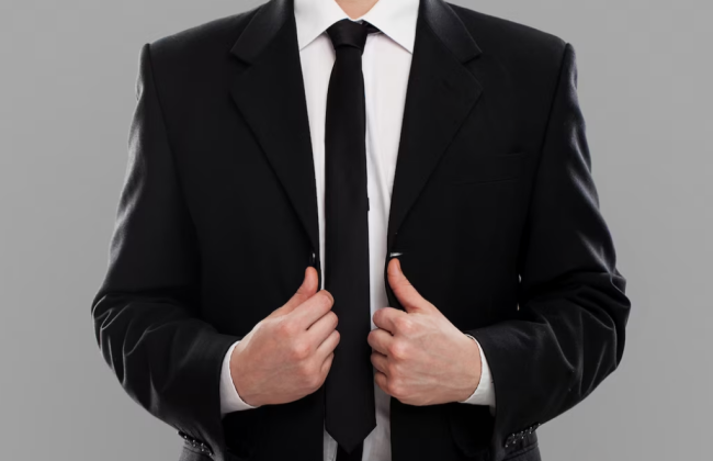 Якою діяльністю можна займатися публічним службовцям, а якою – ні