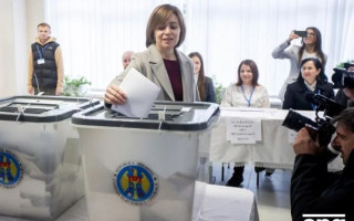 На президентских выборах в Молдове лидирует Майя Санду, но будет второй тур
