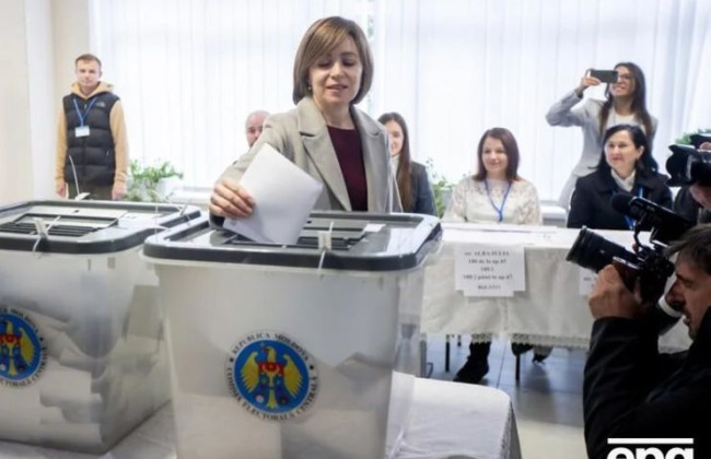 На президентских выборах в Молдове лидирует Майя Санду, но будет второй тур