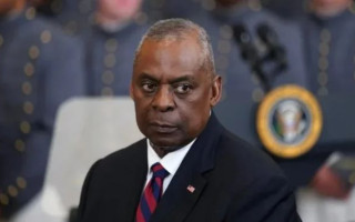 В Киев с неанонсированным визитом прибыл глава Пентагона Ллойд Остин