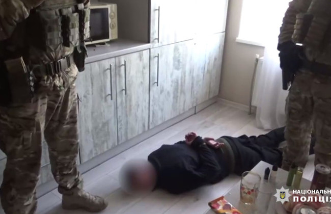 Познакомился в соцсети — в Сумах задержали мужчину за развращение 13-летней девочки