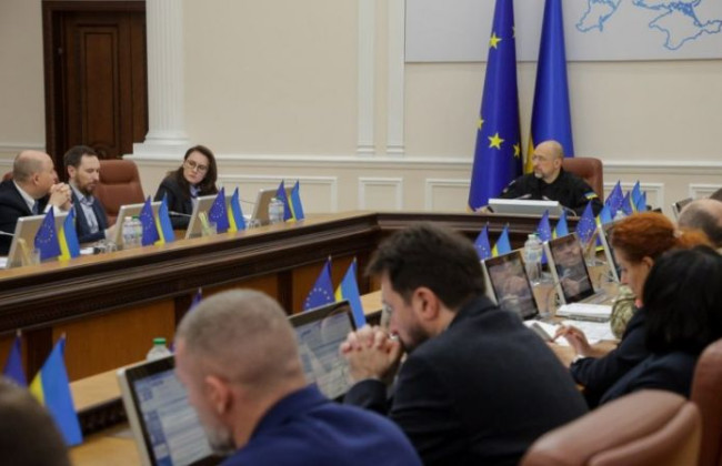 Кабмин принял постановление о повторной проверке на критичность предприятий, учреждений, организаций, имеющих право на бронирование работников