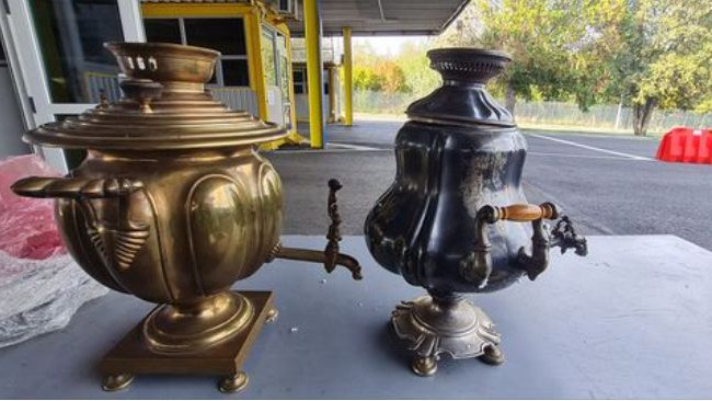 Из Украины пытались вывезти два старинных самовара, датированных 19 веком