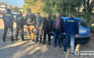 От 5 500 до 9 500 евро с уклониста за «билет» за границу — в Черновцах задержали организаторов схемы