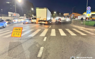У Вишневому вантажівка на швидкості збила чоловіка