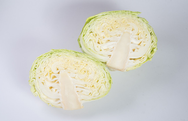 В Украине после существенного роста цен начала дешеветь белокочанная капуста