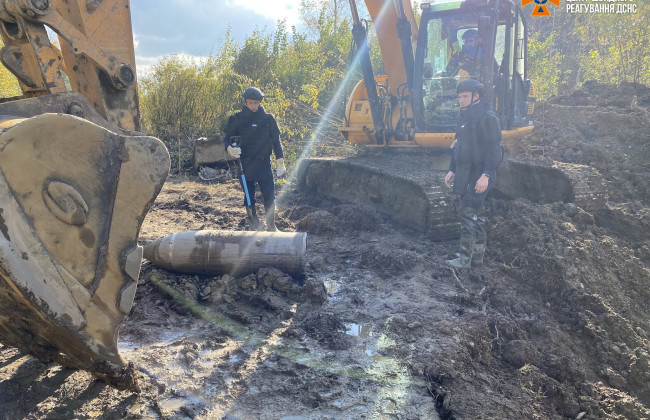 Пиротехники обезвредили боевую часть российской ракеты Кинжал на Львовщине, фото