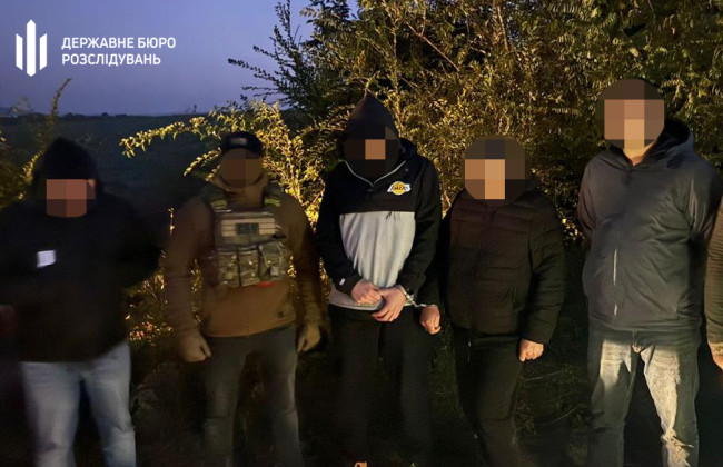 Одесского правоохранителя разоблачили на попытке переправить четырех военнообязанных за границу