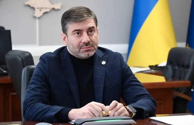 Омбудсмену Дмитру Лубінцю у Катарі передали листи українських військовополонених і списки зниклих безвісти