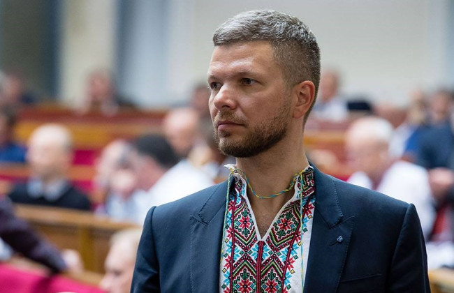 Низкие зарплаты прокуроров и судей толкают к взяткам, но и высокие не дают никаких гарантий, - депутат Киевсовета