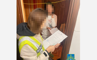 У Києві викрили нотаріуса, яка разом зі спільниками зняла понад мільйон гривень з рахунків померлих