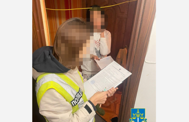 В Киеве разоблачили нотариуса, которая вместе с сообщниками сняла более миллиона гривен со счетов умерших