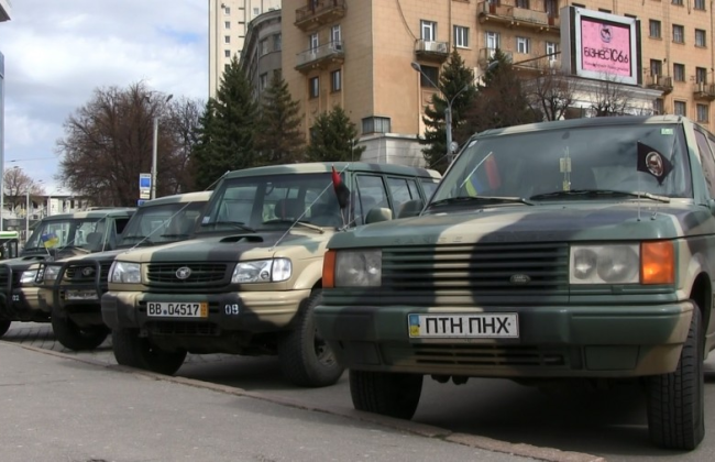Правительство упростило регистрацию волонтерских автомобилей для военных