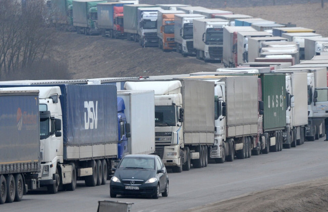 От системы Шлях отключили более 200 перевозчиков из-за схем с выездом мужчин за границу