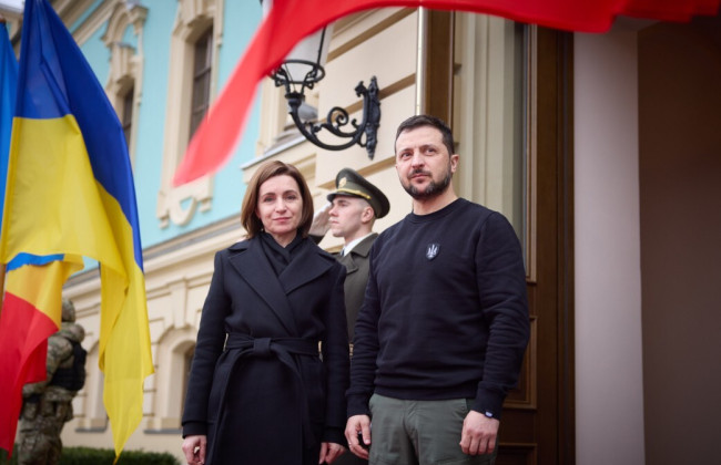 Володимир Зеленський привітав Майю Санду з перемогою на виборах президента Молдови