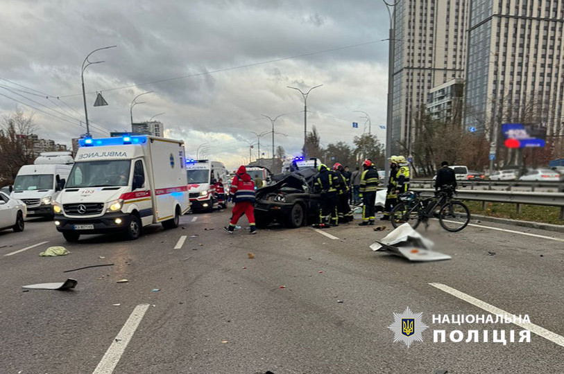 В Киеве на Теремках в результате ДТП с автобусом погиб мужчина