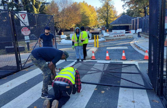 В США вокруг Белого дома и Капитолия устанавливают заграждения на случай беспорядков