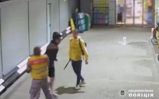 Чоловіки, які напали на працівника АЗС через відмову продати їм алкоголь, постануть перед судом
