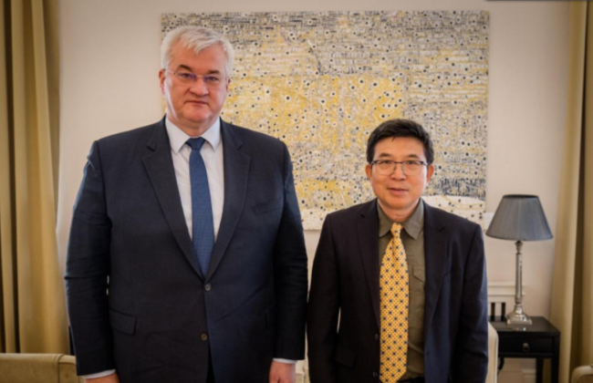 Андрей Сибига принял посла Китая, завершающего дипмиссию в Украине