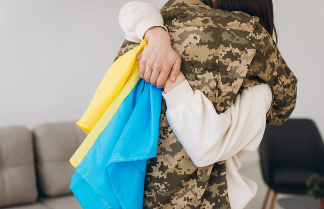 Как освобожденным из плена и семьям пленных получить государственную денежную помощь — алгоритм действий и образец заявления