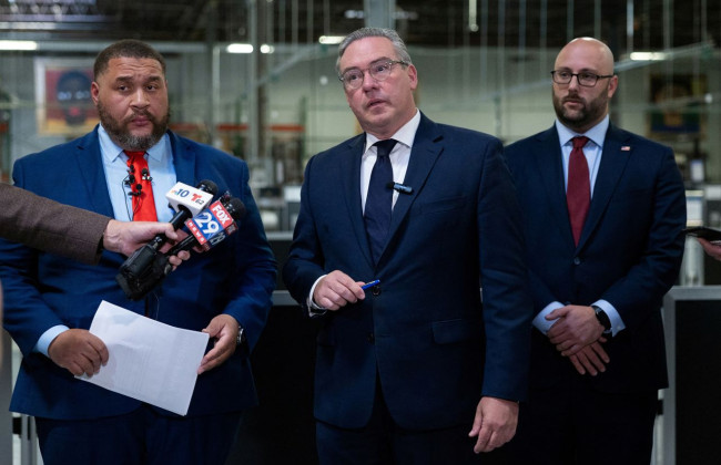 В одном из округов Пенсильвании США из-за программного сбоя голоса считают вручную