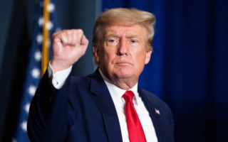 Дональд Трамп перемагає у п'ятому «хиткому» штаті — CNN