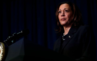 Камала Харрис готовится позвонить по телефону Дональду Трампу, чтобы признать поражение на выборах