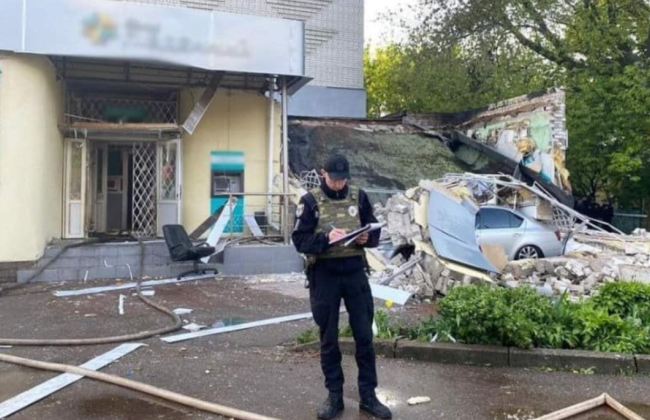 В Чернигове будут судить двух мужчин, которые взорвали банк, пытаясь похитить 5,5 млн грн